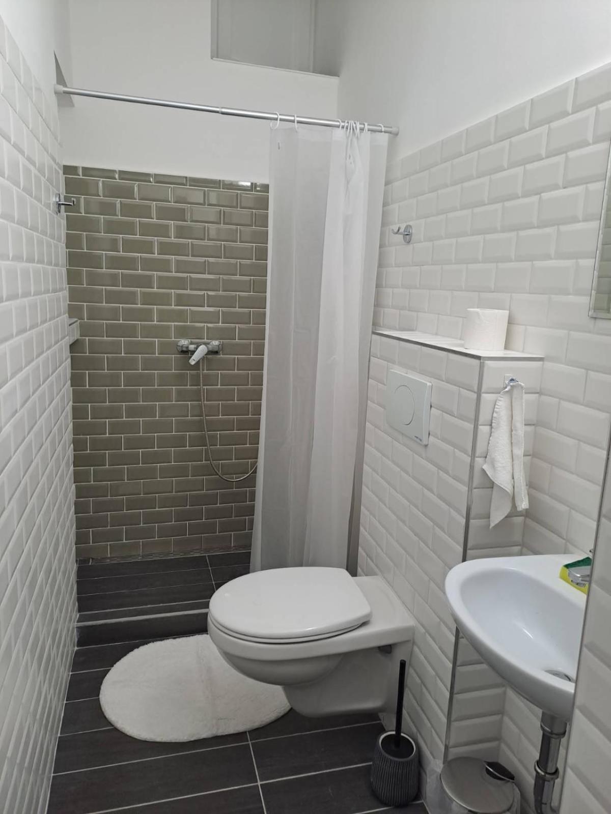 Cute Downtown Apartment Budapest Esterno foto